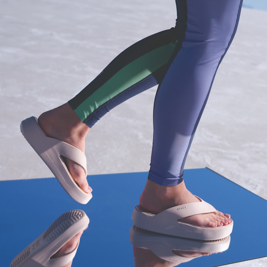 Women Getaway Platform Flip | Crocs Near me